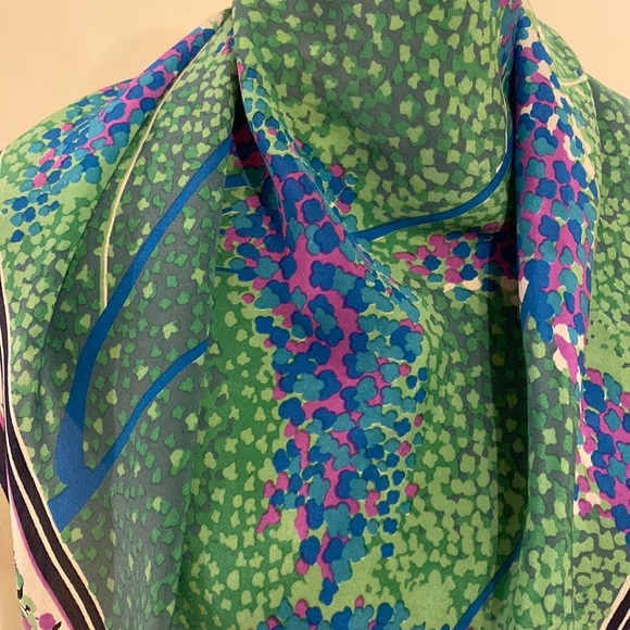 Vintage Pierre Cardin Paris trees square silk scarf - Picture 16 of 17